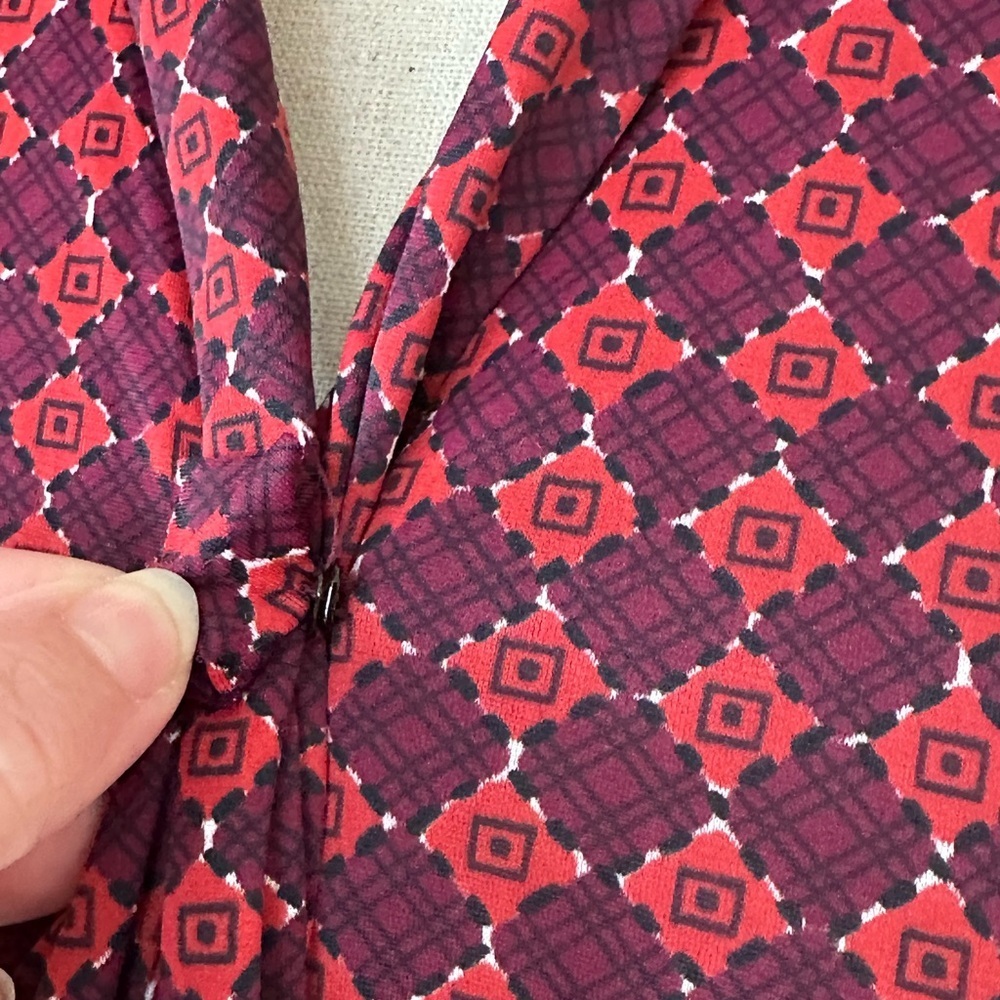Tiffany Traveler Fashioned by Claire Tiffany | 1950s Retro Printed Shirt Dress - Picture 4 of 11